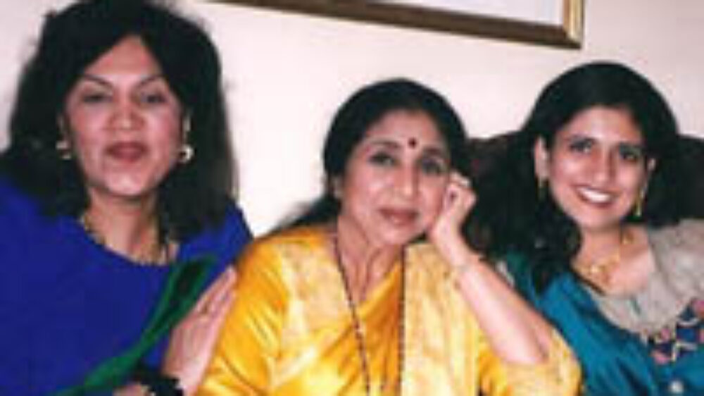 2 – Asha Bhosale with Pam Kwatra _ Pritty